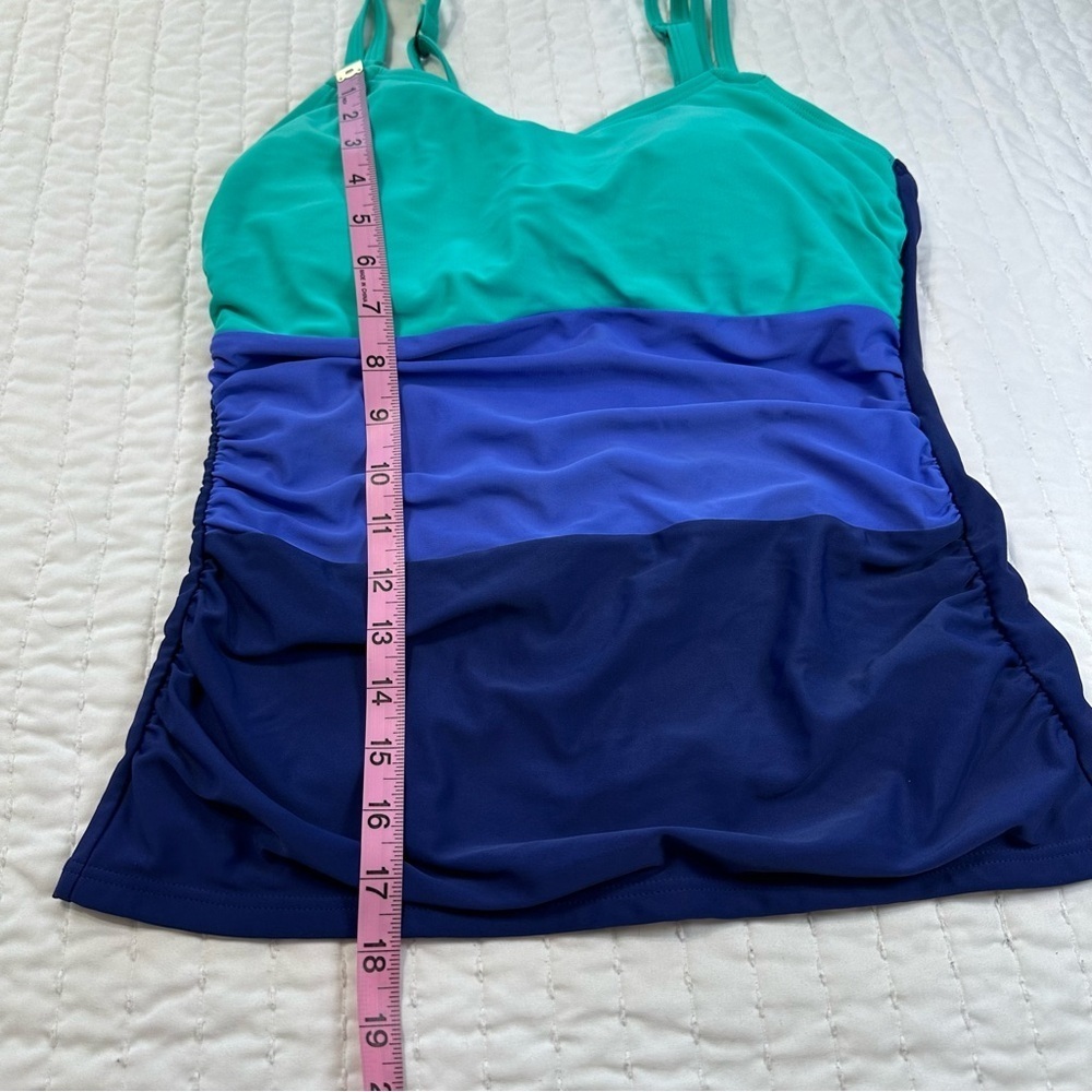 Croft & Barrow Aqua and Blue Top Swimsuit With Adjustable Straps in Size 10D - Picture 4 of 11